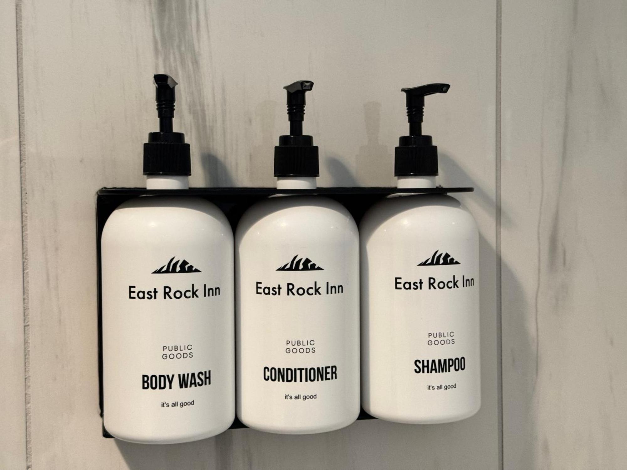 East Rock Inn 그레이트바링톤 외부 사진